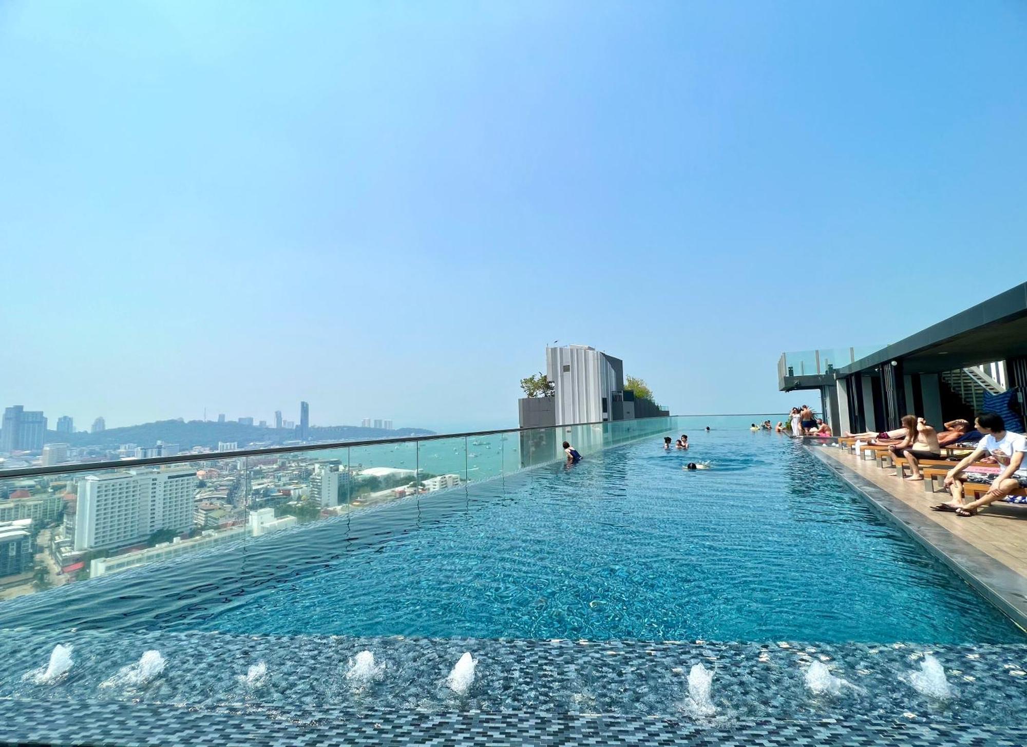 Sea View Pattaya Beach @The Base Central Pattaya Buitenkant foto